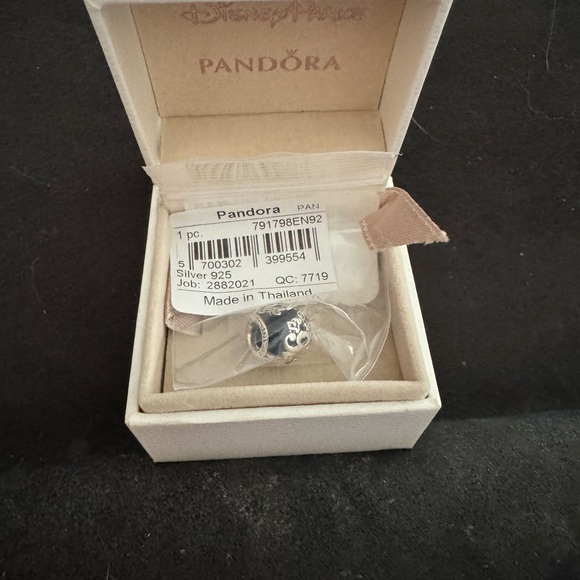 Walt Disney World Disney Parks 2016 Mickey Pandora charm - Picture 2 of 2